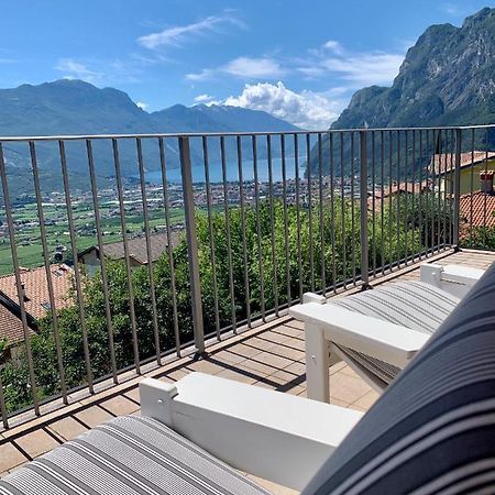 Villa Edo Lake View Tenno Exterior foto